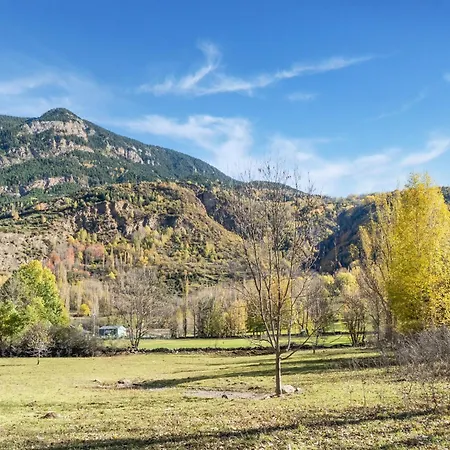 Stone Near And Scenic Lake, Cleaning Included Apartamento Benasque