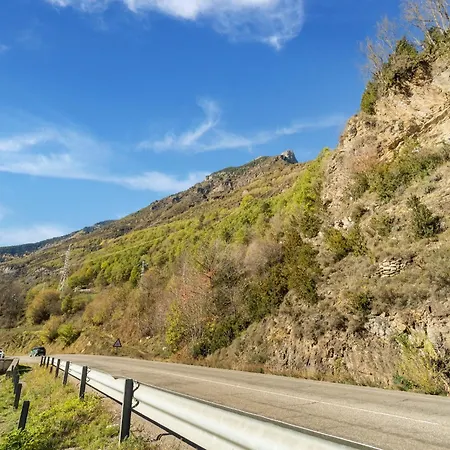 Stone Near And Scenic Lake, Cleaning Included Benasque